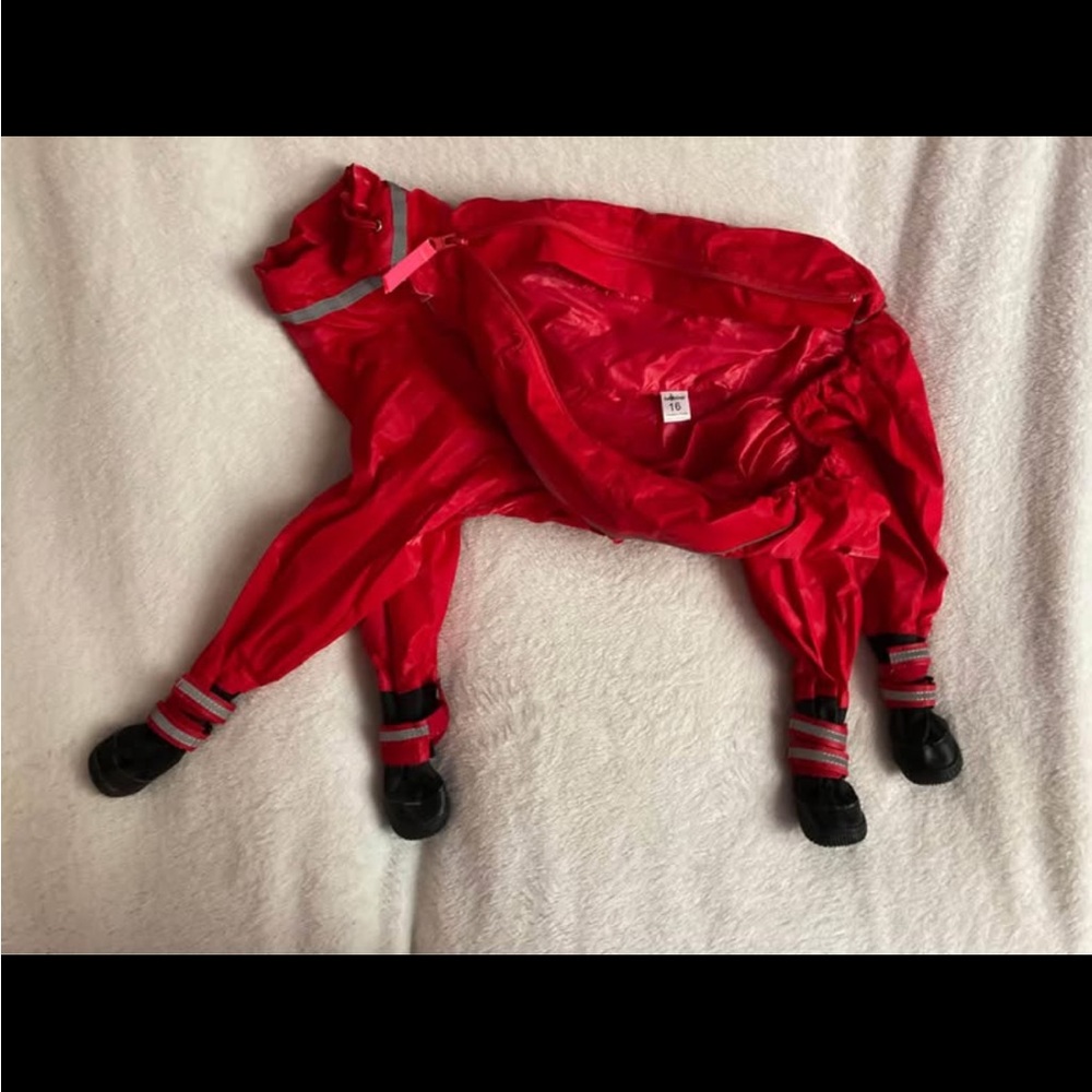 Red Dog Rainsuit - Picture 2 of 3